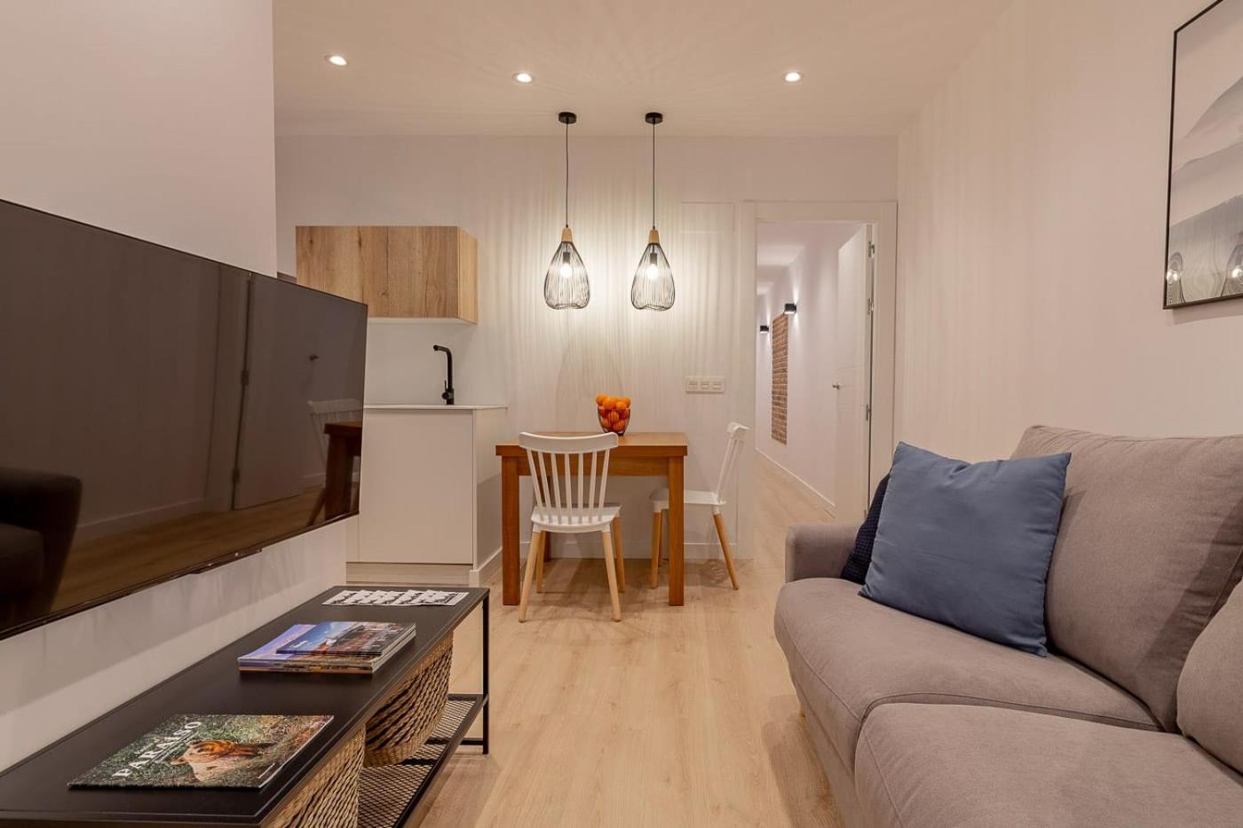Room4You By Asturias Holidays اوفيدو المظهر الخارجي الصورة
